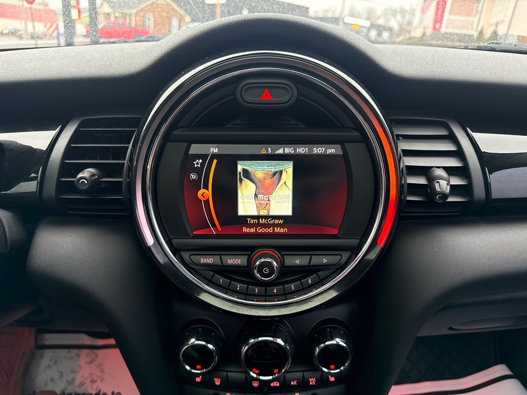 2019 MINI Cooper Image 21