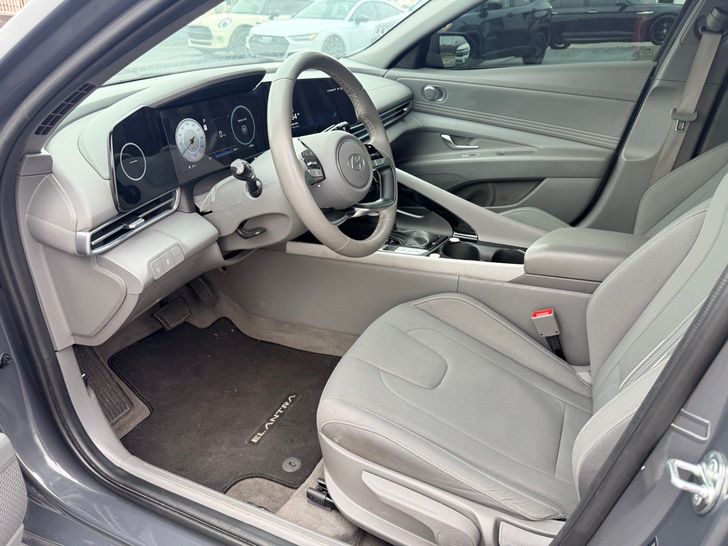 2024 Hyundai Elantra Image 13