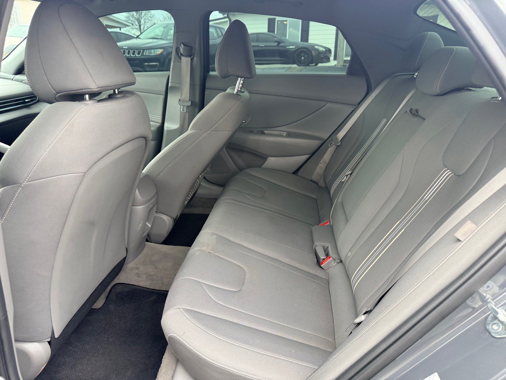 2024 Hyundai Elantra Image 16