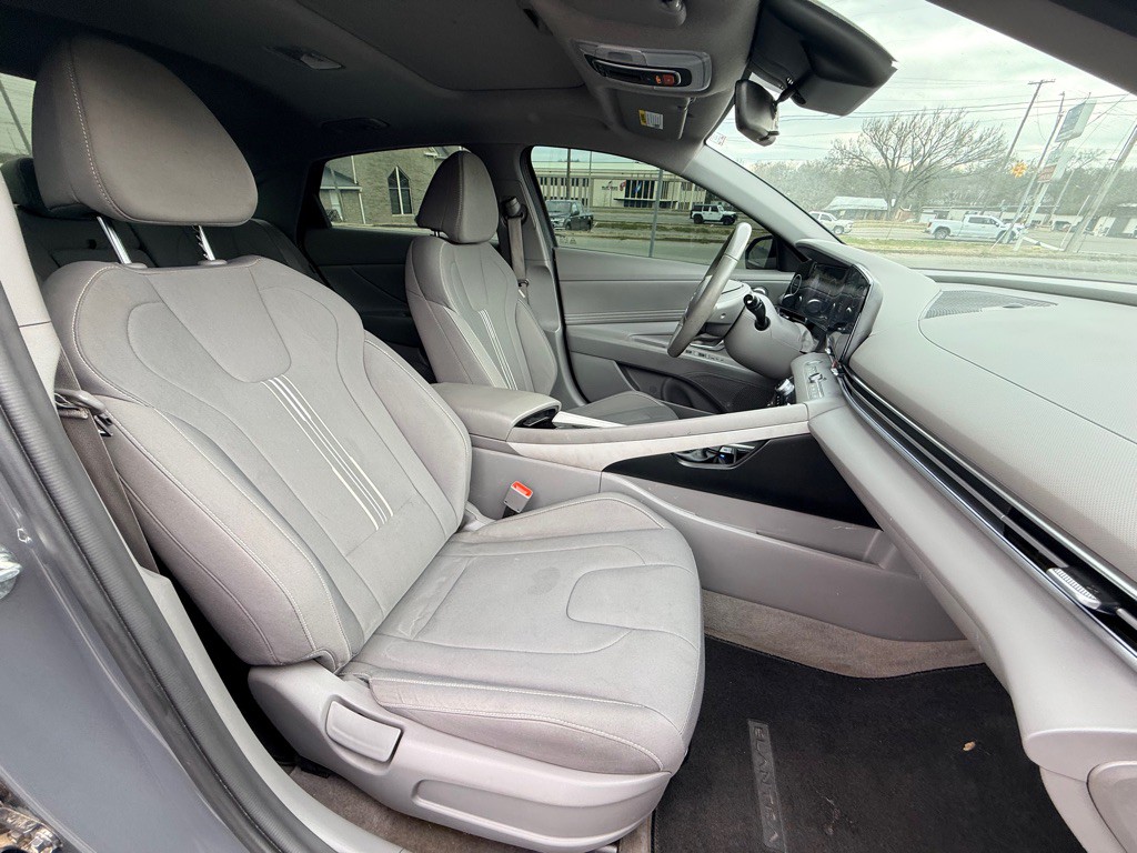 2024 Hyundai Elantra Image 23