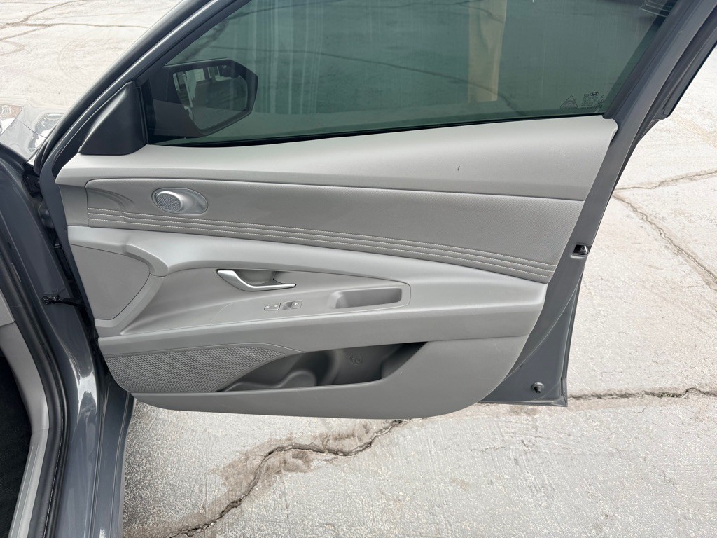 2024 Hyundai Elantra Image 24