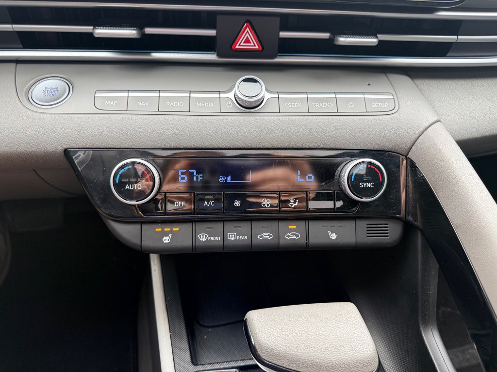 2024 Hyundai Elantra Image 27