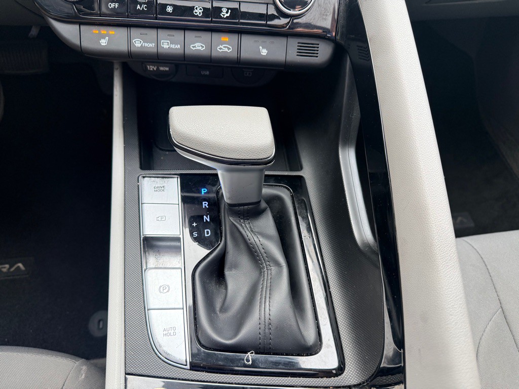 2024 Hyundai Elantra Image 28