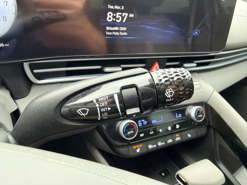 2024 Hyundai Elantra Image 30