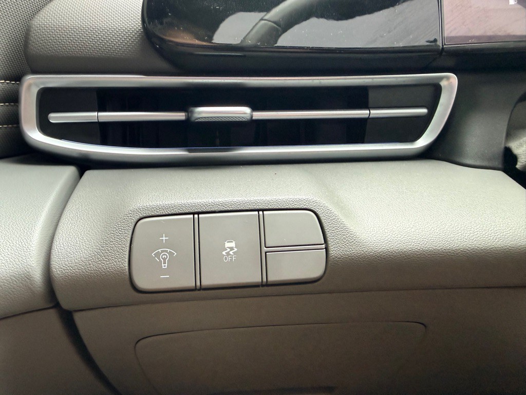 2024 Hyundai Elantra Image 34