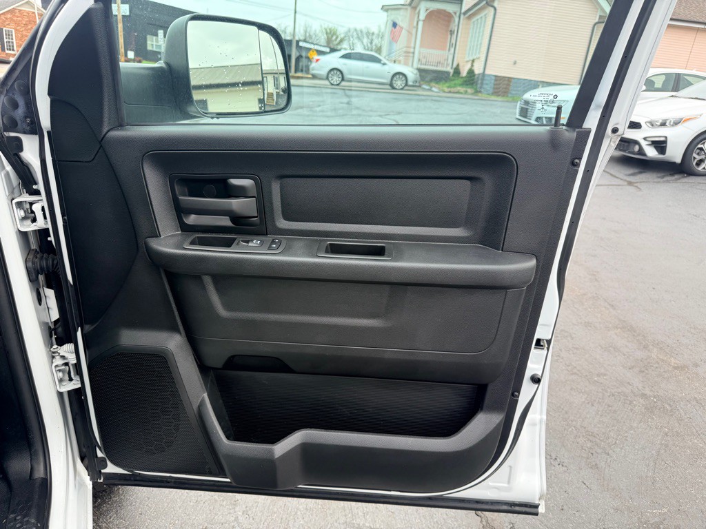 2021 RAM 1500 Image 28