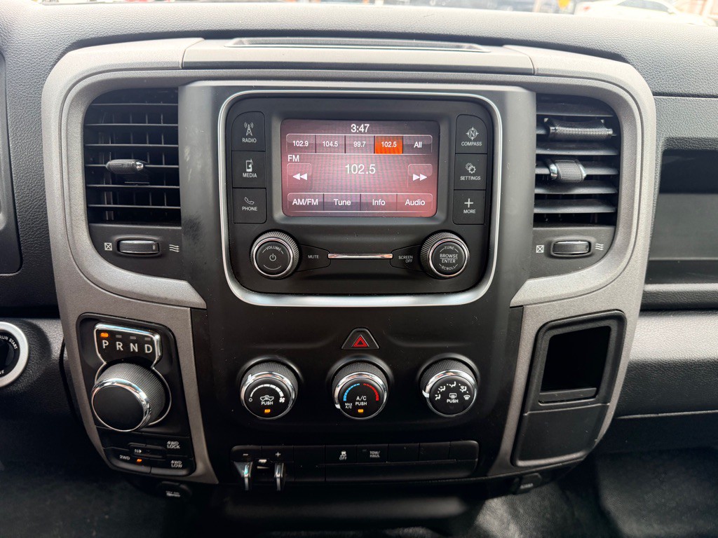 2021 RAM 1500 Image 32