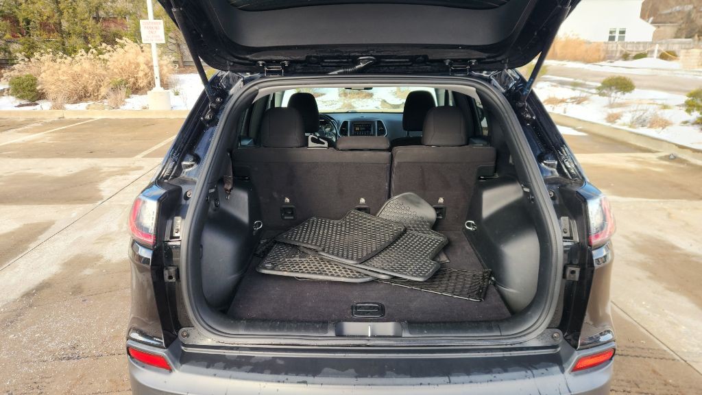 2019 Jeep Cherokee Image 9