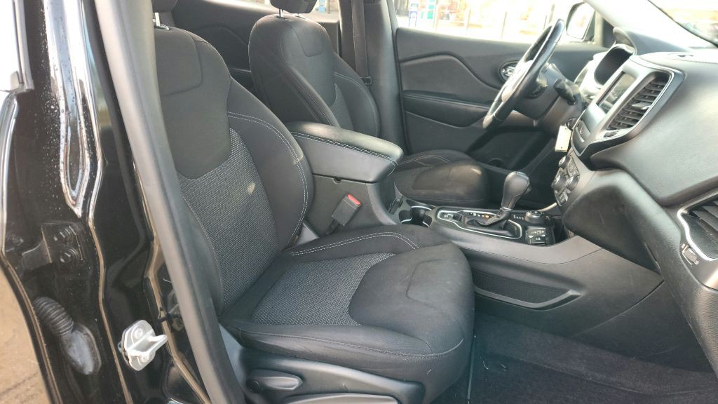 2019 Jeep Cherokee Image 11