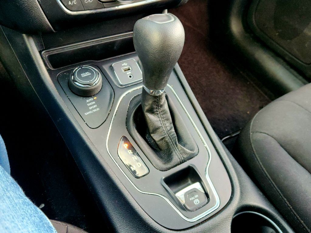 2019 Jeep Cherokee Image 14