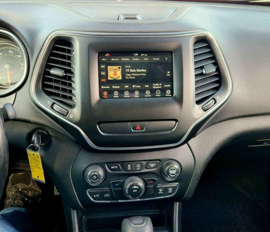 2019 Jeep Cherokee Image 15