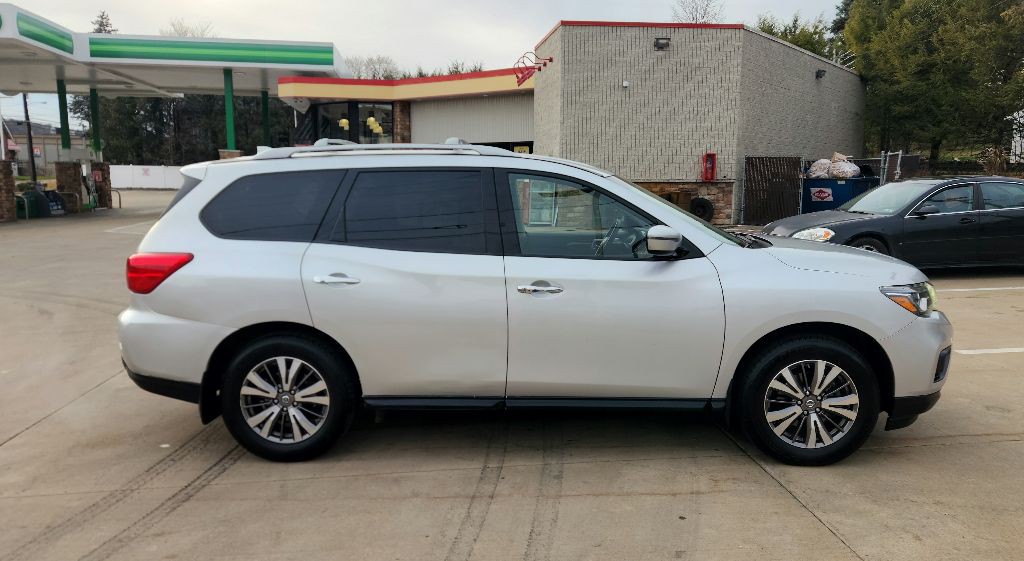 2019 Nissan Pathfinder Image 4