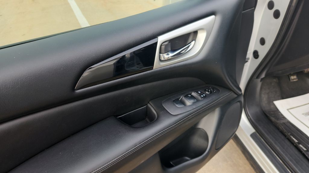 2019 Nissan Pathfinder Image 14