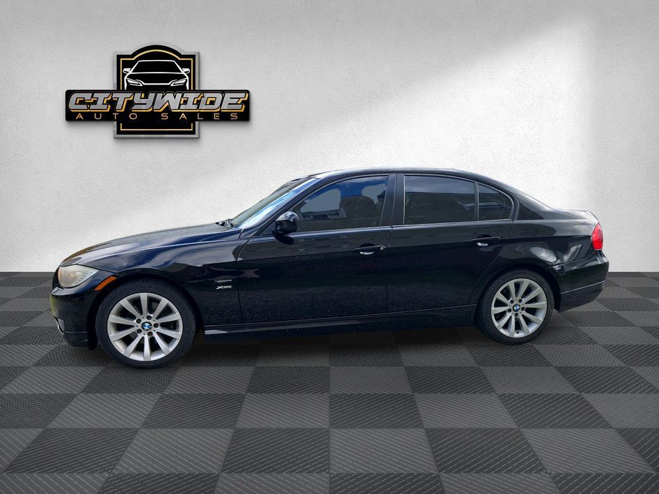 2011 BMW 3 Series Image 4