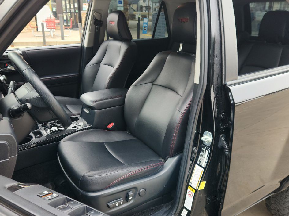 2018 Toyota 4Runner Image 13