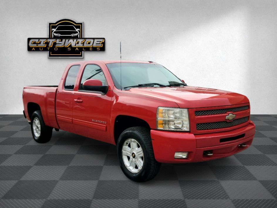 2011 Chevrolet Silverado 1500 Image 3
