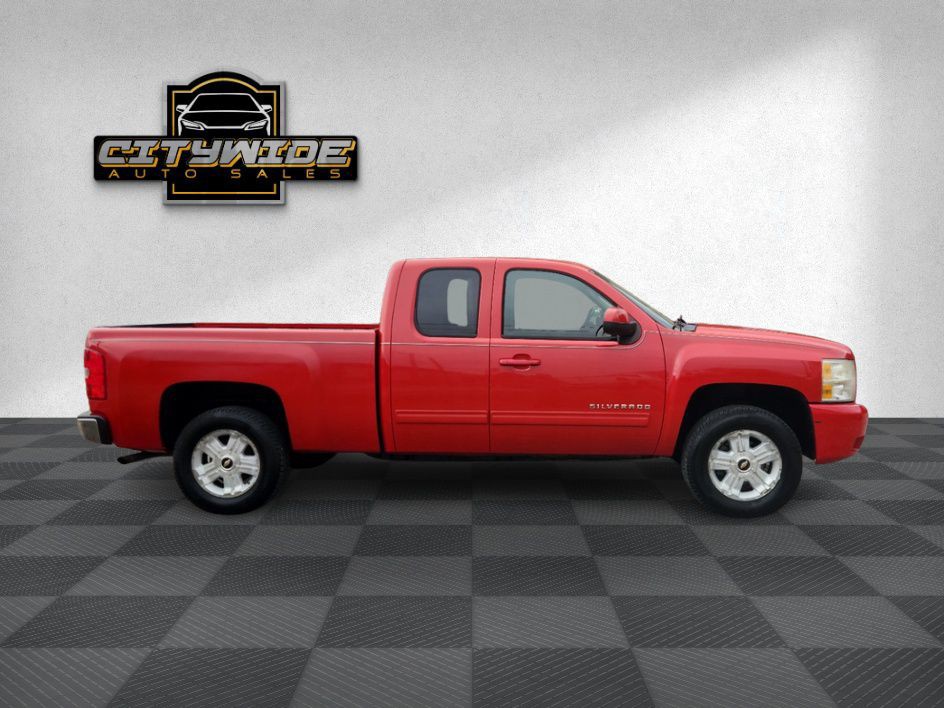 2011 Chevrolet Silverado 1500 Image 4