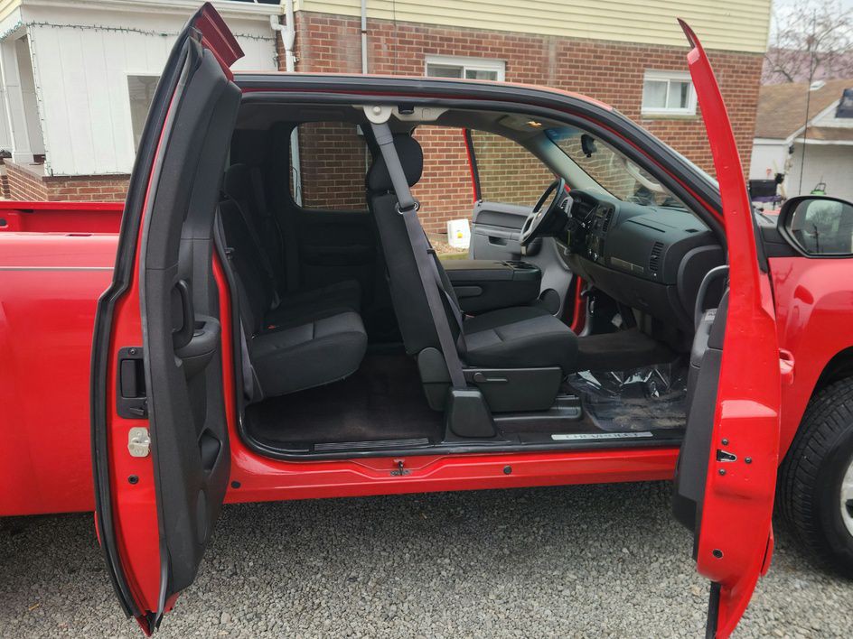 2011 Chevrolet Silverado 1500 Image 9