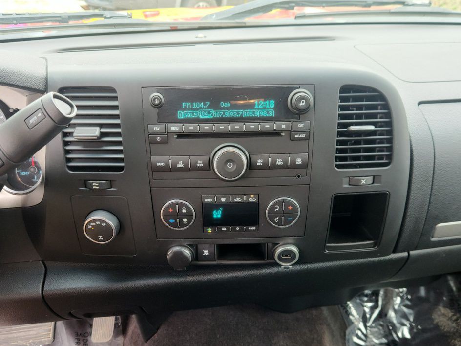 2011 Chevrolet Silverado 1500 Image 14