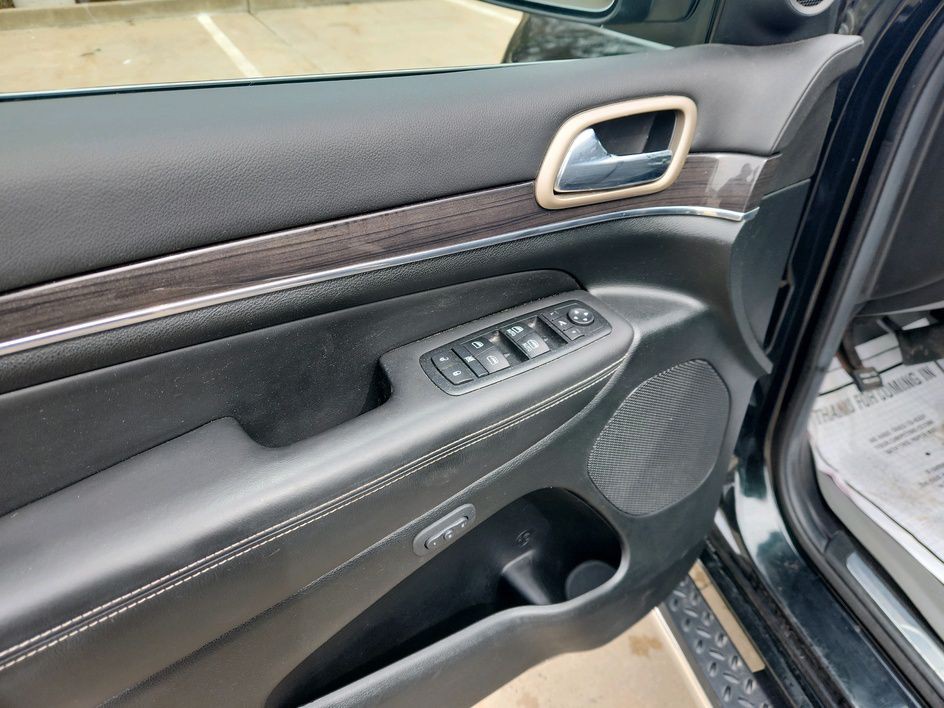 2015 Jeep Grand Cherokee Image 11