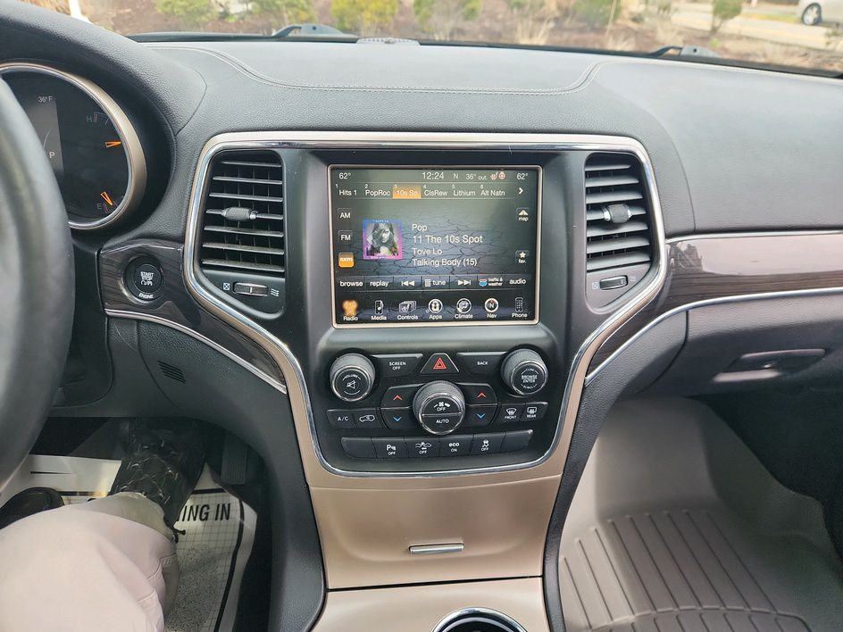 2015 Jeep Grand Cherokee Image 17