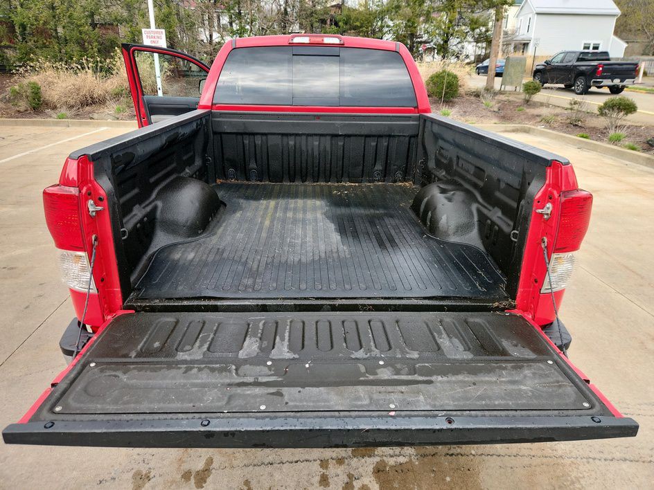 2011 Toyota Tundra Image 10