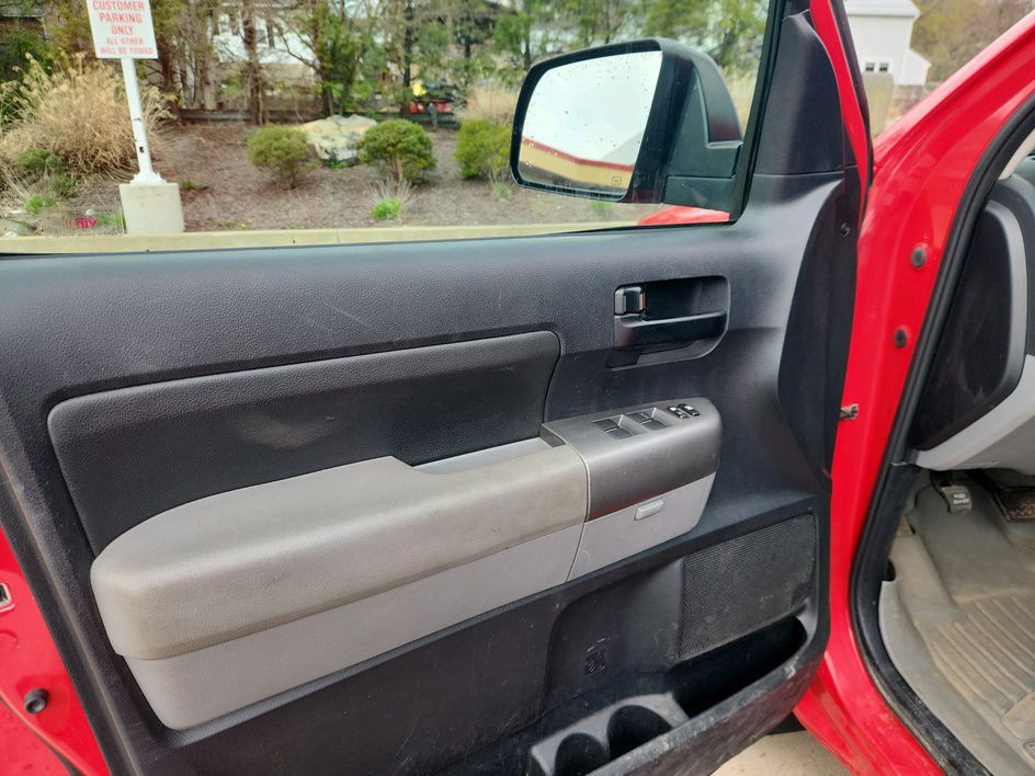 2011 Toyota Tundra Image 11