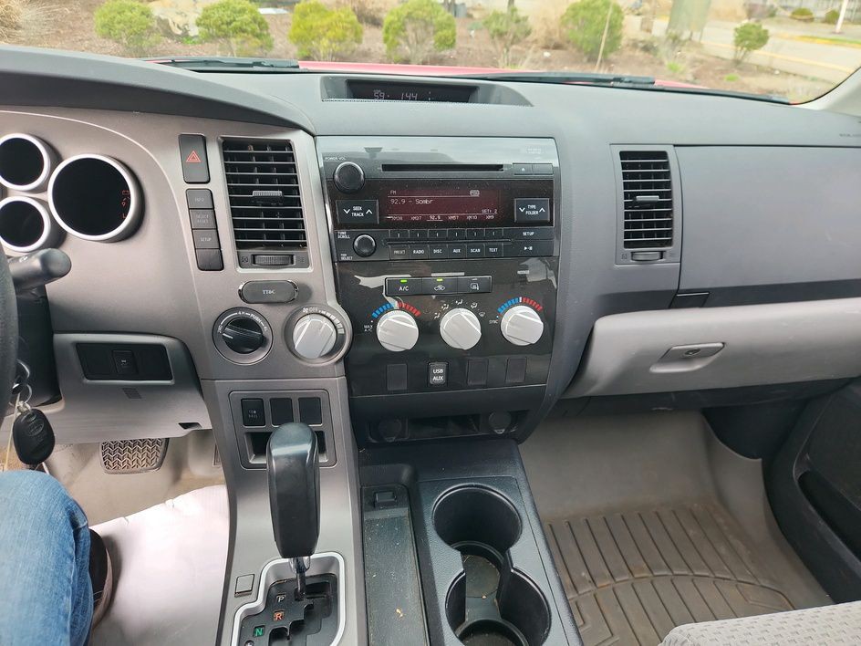 2011 Toyota Tundra Image 16