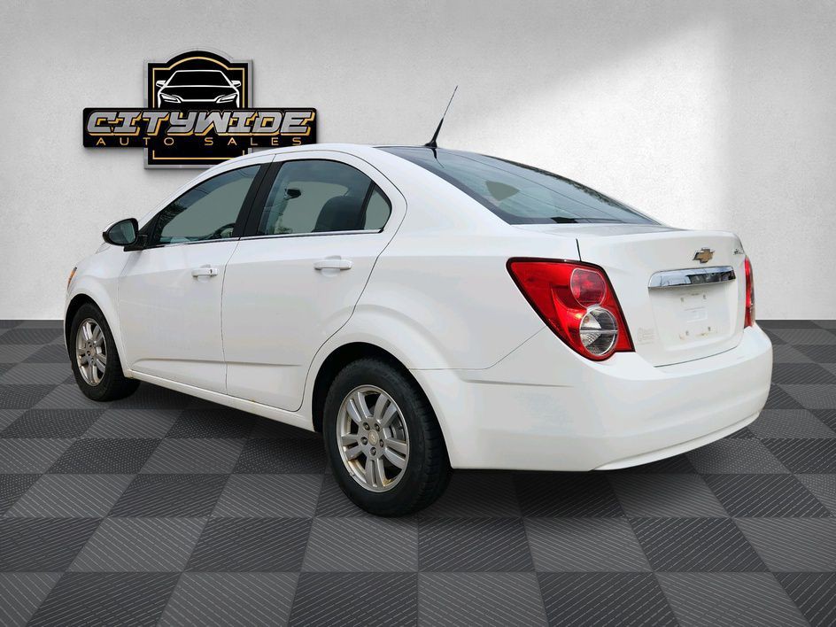 2012 Chevrolet Sonic Image 5