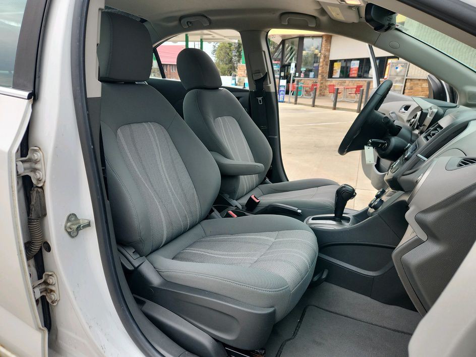 2012 Chevrolet Sonic Image 13