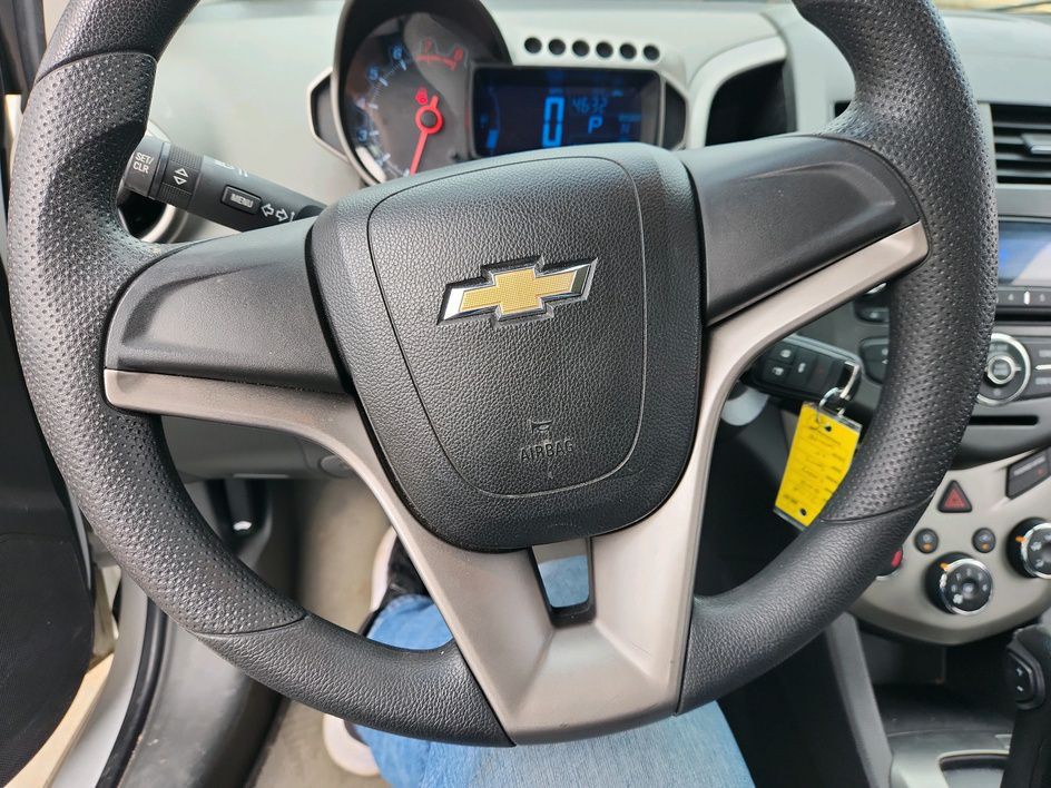 2012 Chevrolet Sonic Image 15
