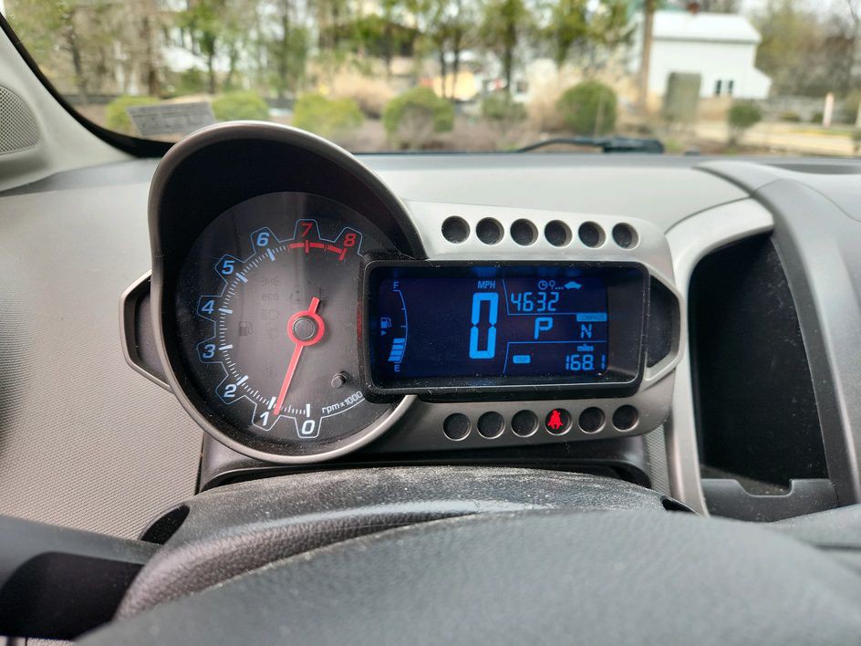 2012 Chevrolet Sonic Image 16