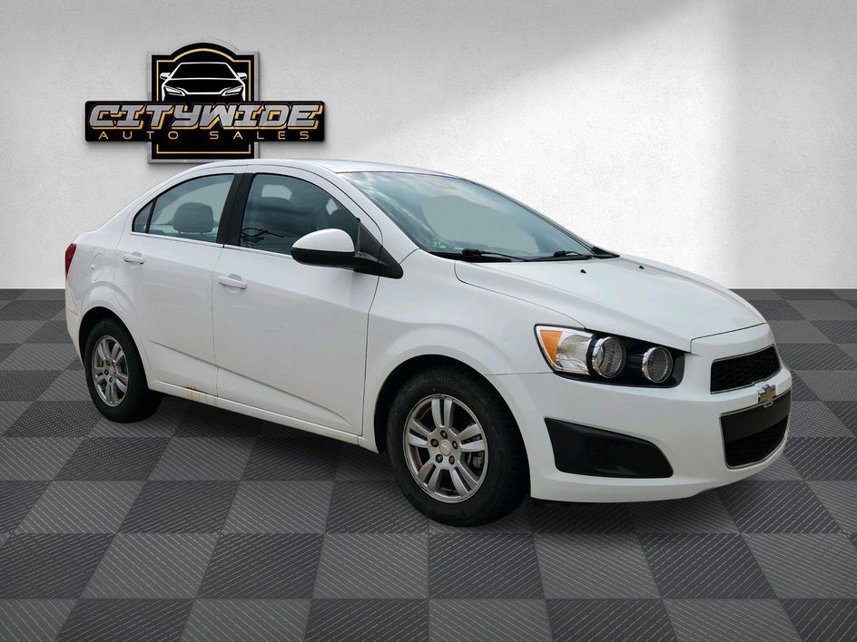 2012 Chevrolet Sonic Image 3