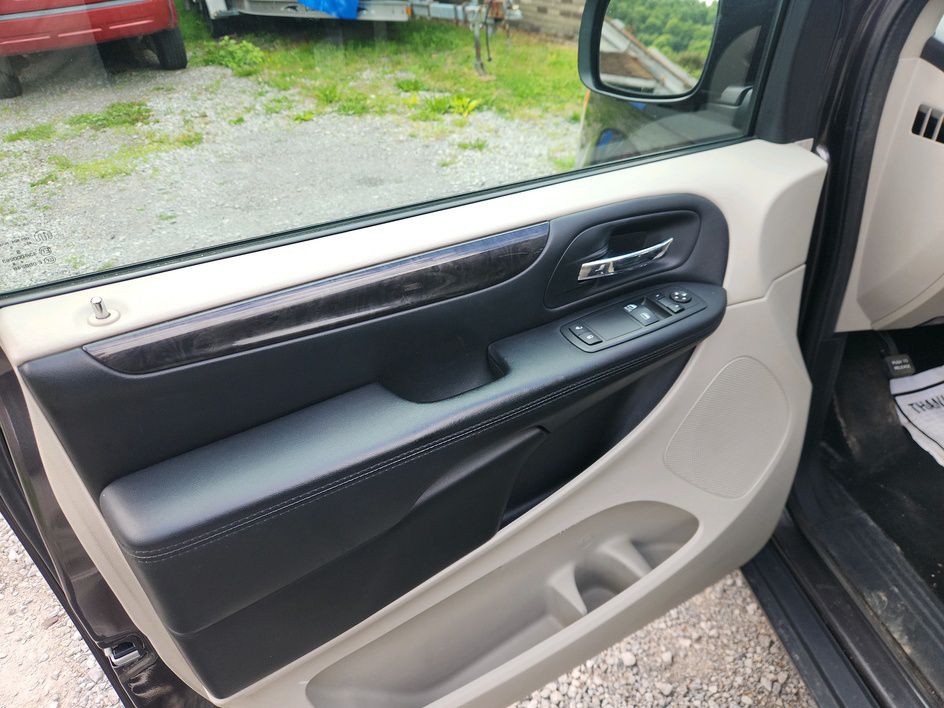 2016 Dodge Grand Caravan Image 11