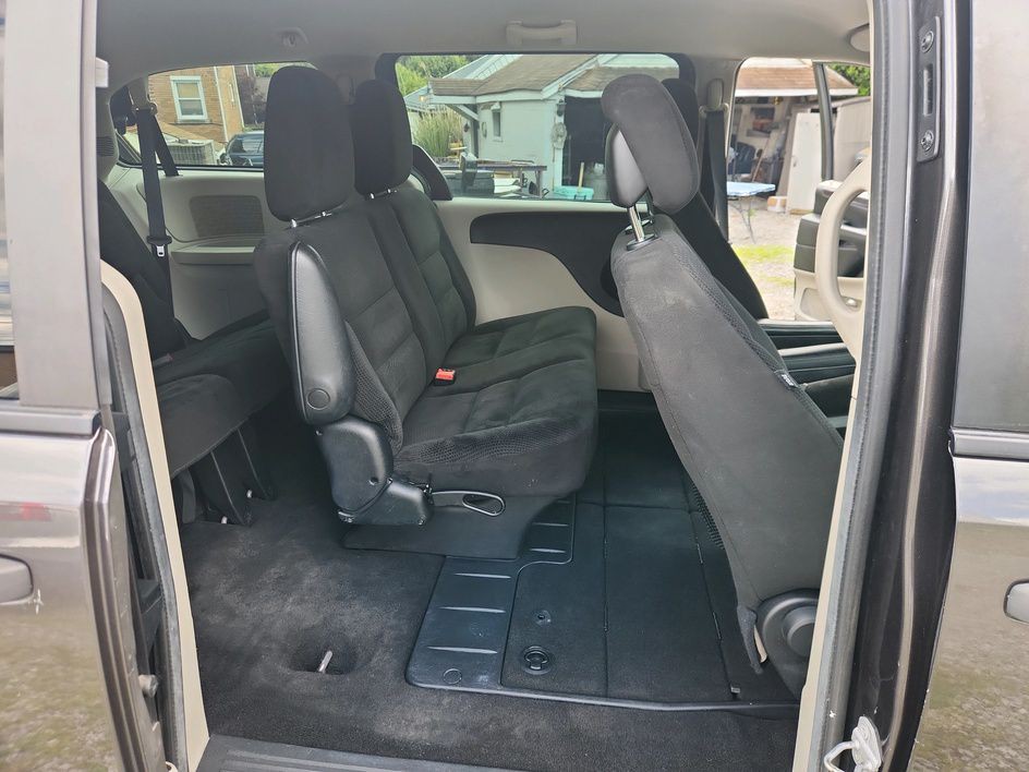 2016 Dodge Grand Caravan Image 13