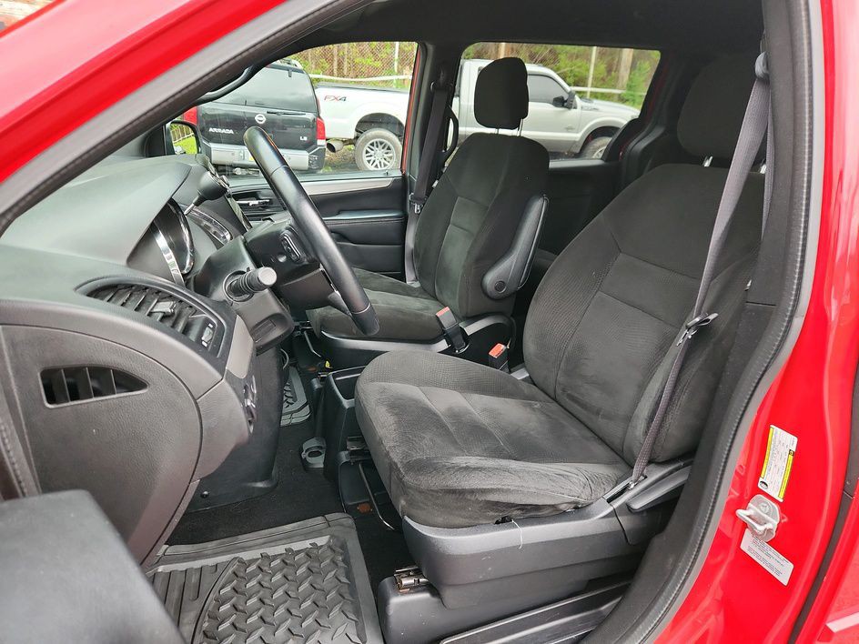 2015 Dodge Grand Caravan Image 12