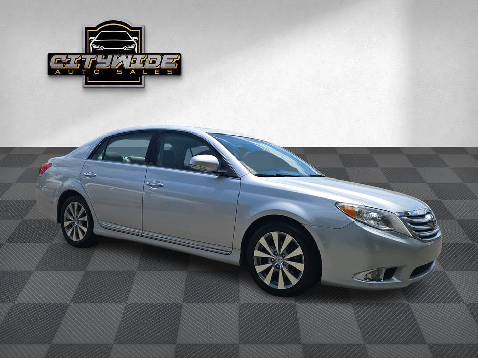 2012 Toyota Avalon Image 1
