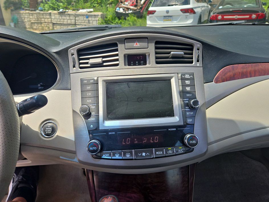 2012 Toyota Avalon Image 17