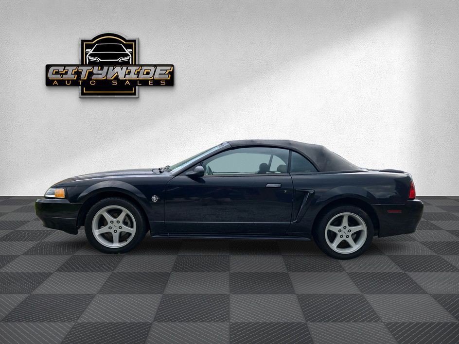 1999 Ford Mustang Image 4
