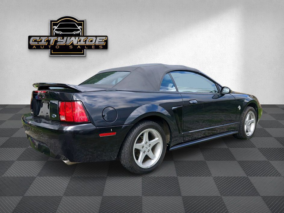 1999 Ford Mustang Image 7