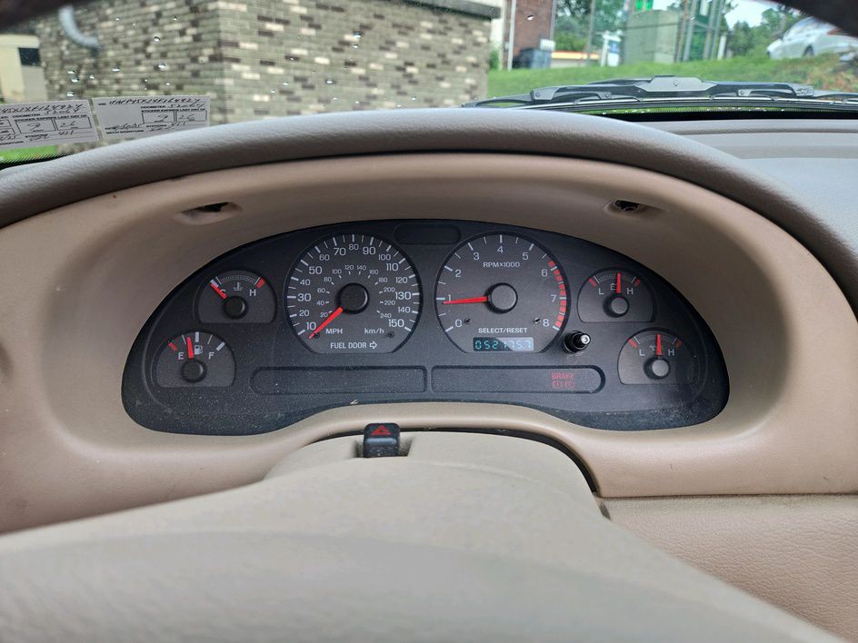 1999 Ford Mustang Image 15