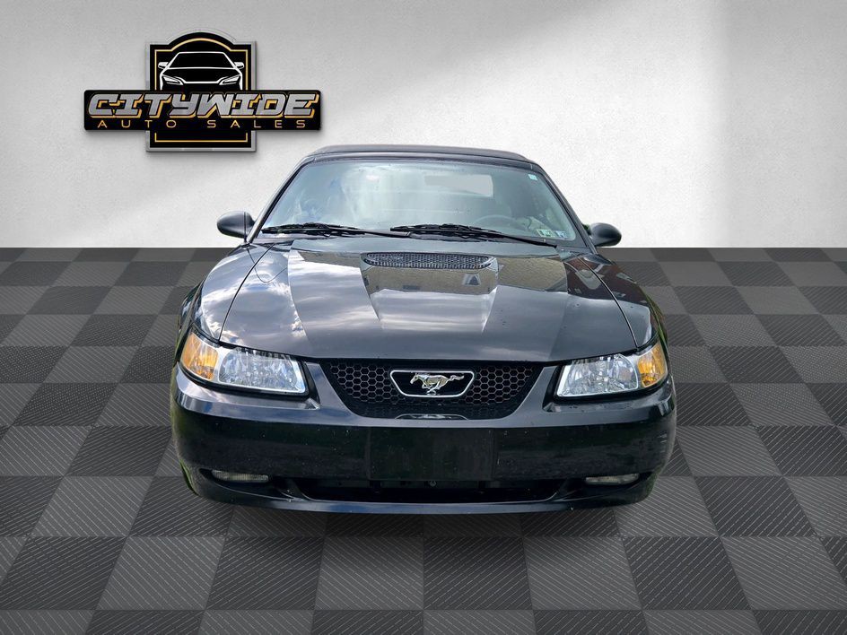 1999 Ford Mustang Image 2