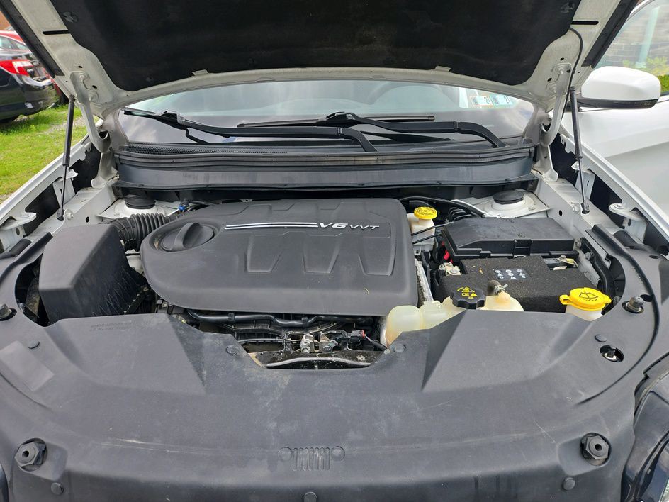 2019 Jeep Cherokee Image 9