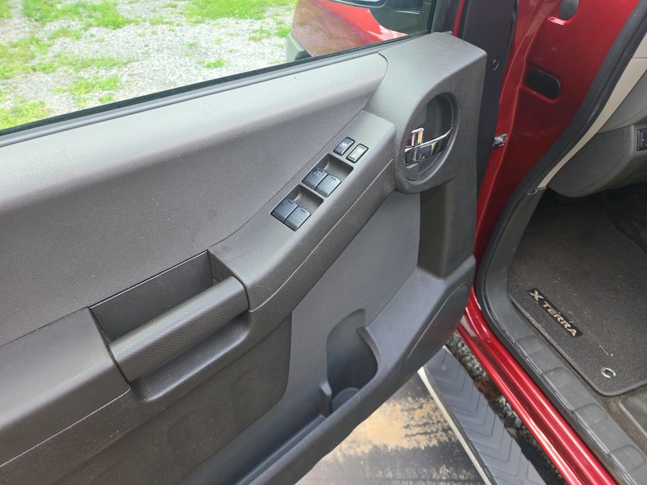 2015 Nissan Xterra Image 10
