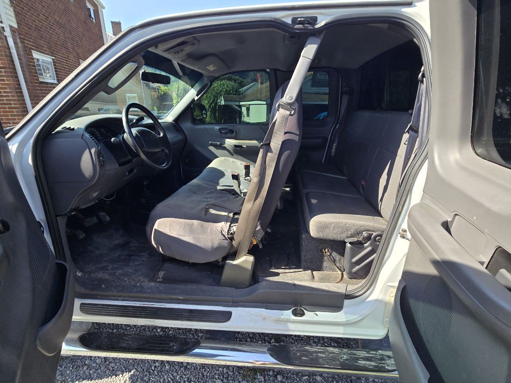 2002 Ford F-150 Image 10