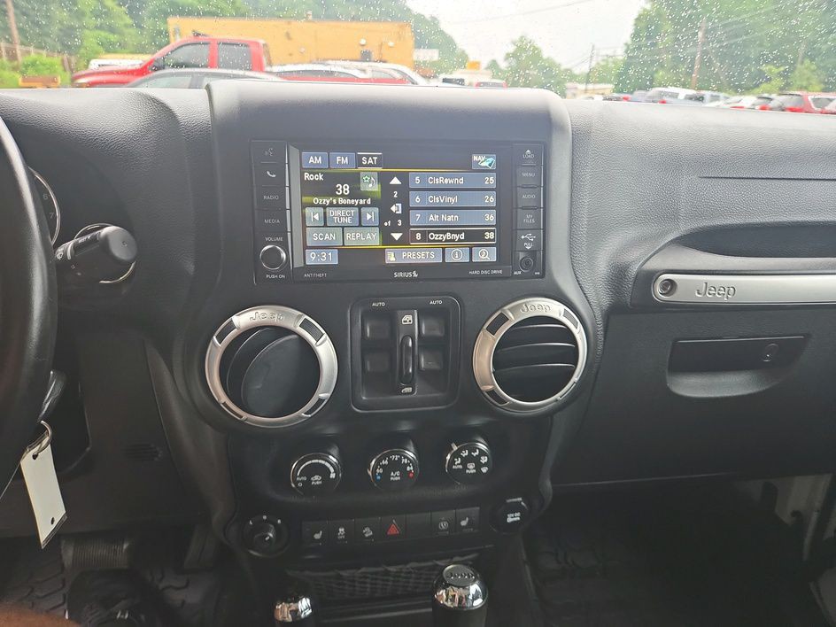 2015 Jeep Wrangler Unlimited Image 16