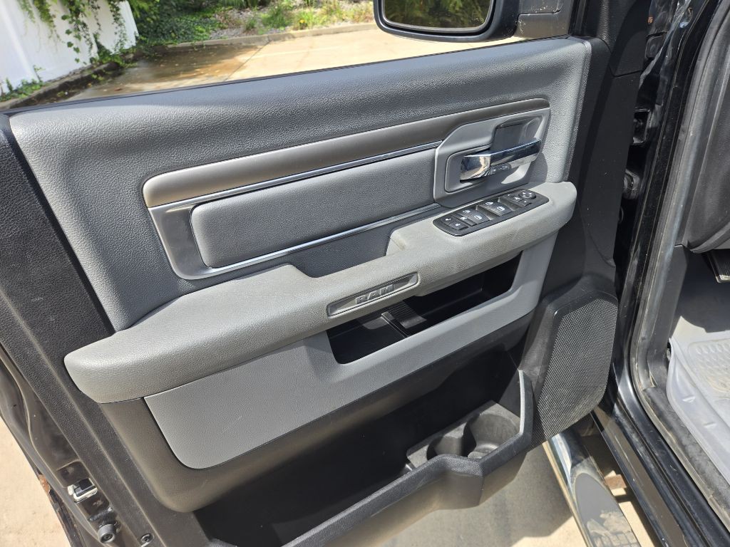 2014 RAM 1500 Image 10