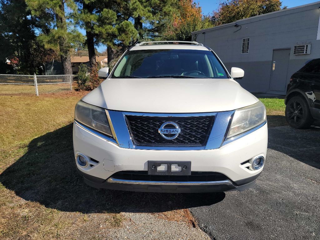 2013 Nissan Pathfinder Image 2