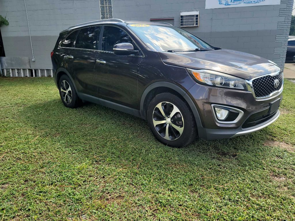 2016 Kia Sorento Image 1