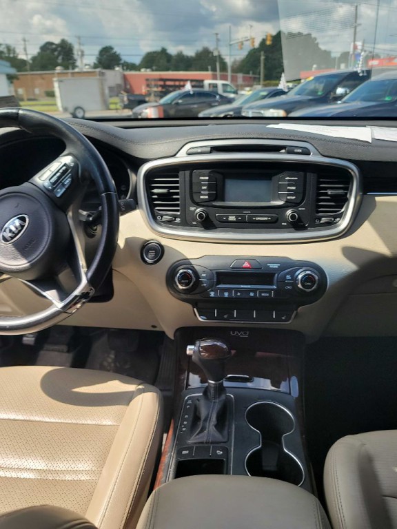 2016 Kia Sorento Image 8